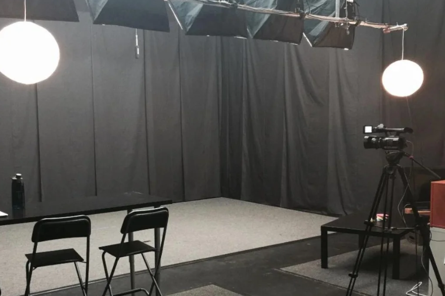 Back Casting Room